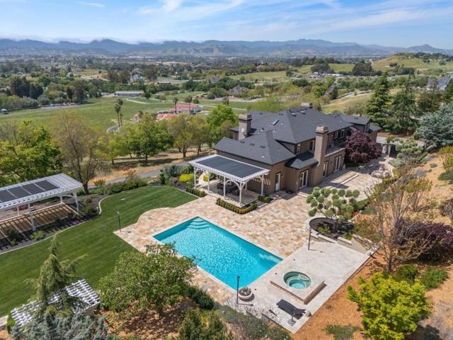 9540 Via Del Oro, Gilroy CA: https://media.crmls.org/mediaz/1d742a5f-649f-4c24-a5e3-fb6582f85124.jpg