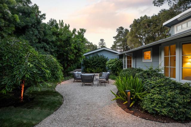 343 Lloyden Park Lane, Atherton CA: https://media.crmls.org/mediaz/1d7439f1-11d5-451a-81e3-a1d2ba9d9919.jpg