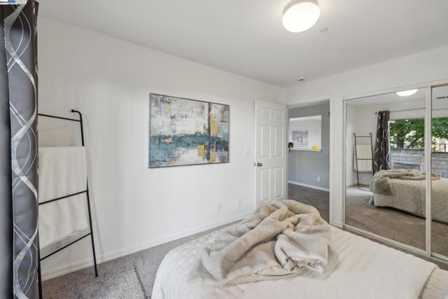 Image 14 of 40 For 22530 3rd St  107