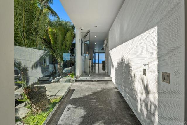 Detail Gallery Image 35 of 47 For 806 4th St, Encinitas,  CA 92024 - 5 Beds | 5/2 Baths