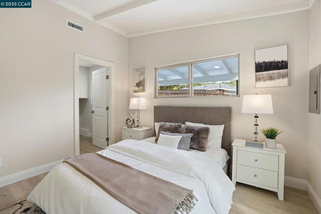 289 Sierra Dr, Walnut Creek CA: https://media.crmls.org/mediaz/1d754317-4ba8-4aec-8622-d6a852234db5.jpg