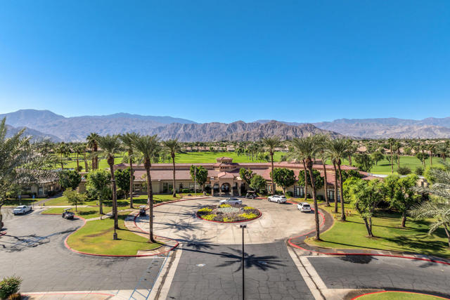 43328 Heritage Palms N Drive, Indio CA: https://media.crmls.org/mediaz/1d7640d2-2ff8-47e7-91a3-869d0568c2e8.jpg