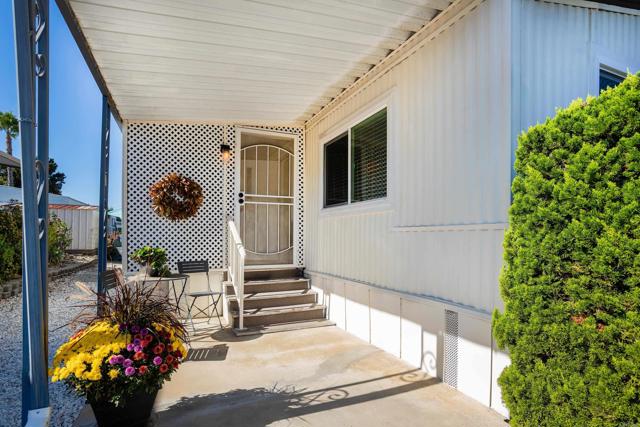 Detail Gallery Image 2 of 32 For 155 Las Flores #36,  San Marcos,  CA 92069 - 2 Beds | 2 Baths