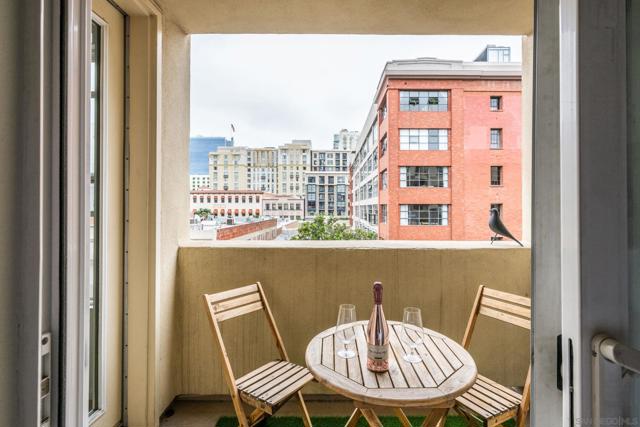 350 K St, San Diego CA: https://media.crmls.org/mediaz/1d77c7e0-f1f1-4270-b393-0e07ca628beb.jpg