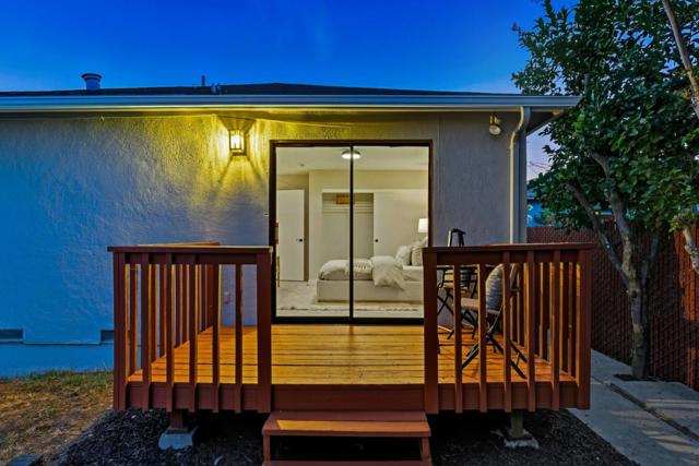 164 Wisteria Drive, East Palo Alto CA: https://media.crmls.org/mediaz/1d780d38-698c-49c1-97b3-44291907c551.jpg