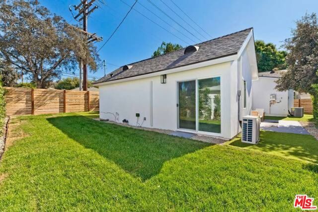 10801 Galvin Street, Culver City CA: https://media.crmls.org/mediaz/1d789a30-8c8d-4237-b8c1-d099f10b3246.jpg