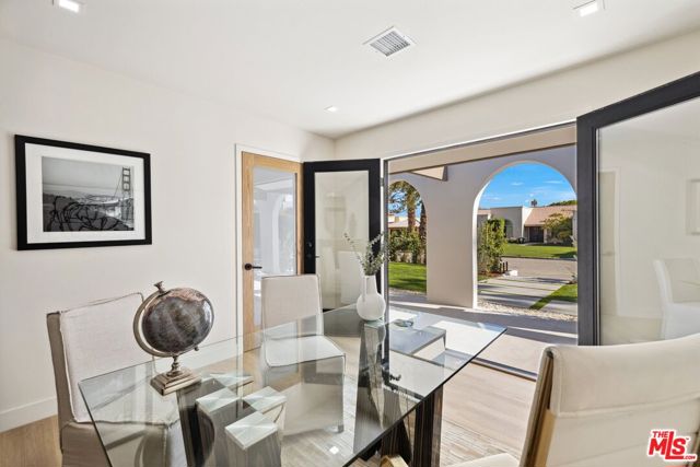 80100 Vista Grande, La Quinta CA: https://media.crmls.org/mediaz/1d7a05ab-53ca-413f-8202-5f5227bed717.jpg