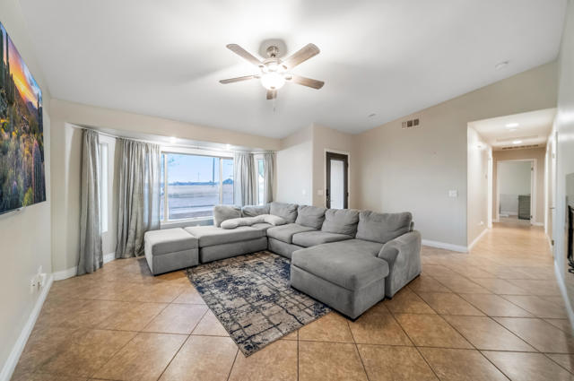 1492 N Marina Drive, Thermal CA: https://media.crmls.org/mediaz/1d7a8377-a2bb-4b5c-9995-574b7589c231.jpg