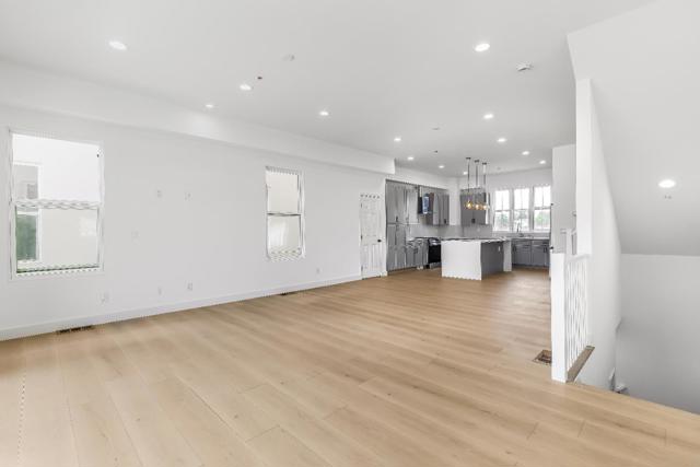 409 San Luis Avenue, Watsonville CA: https://media.crmls.org/mediaz/1d7a9704-a017-42f1-8687-cbf486647fb0.jpg