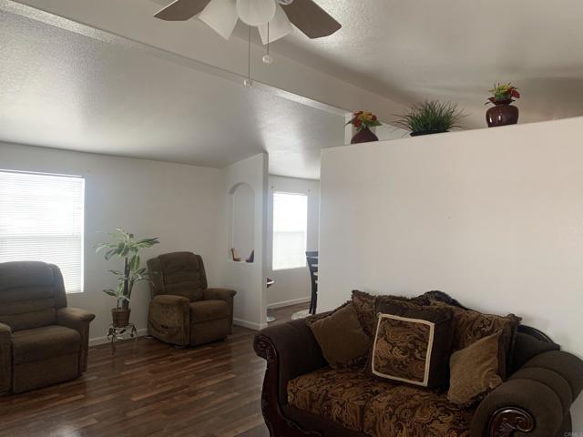 Detail Gallery Image 3 of 36 For 501 Anita St. Spc 16, Chula Vista,  CA 91911 - 2 Beds | 2 Baths