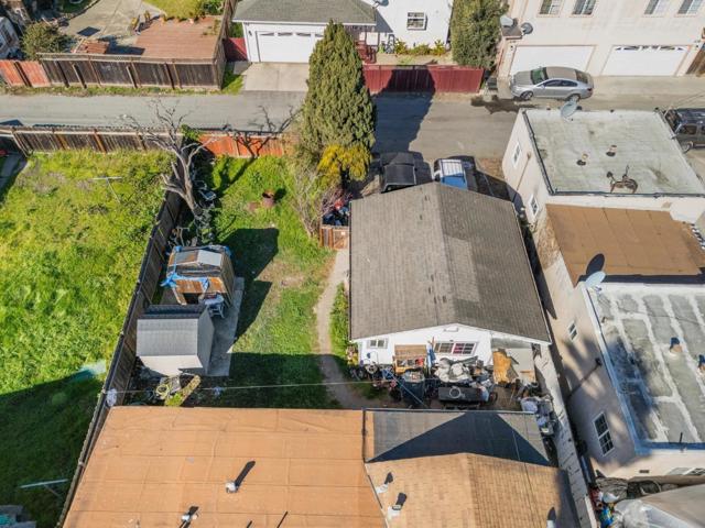 229 Elm Street, Watsonville CA: https://media.crmls.org/mediaz/1d7b2738-1ef5-4b41-a957-f26f7a9b69ce.jpg