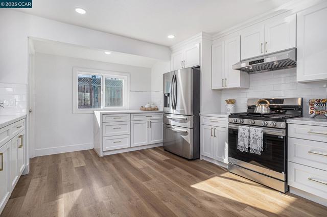2139 WHYTE PARK AVE, Walnut Creek CA: https://media.crmls.org/mediaz/1d7b97a6-d04c-4137-b6ce-6b6eef2fc85d.jpg
