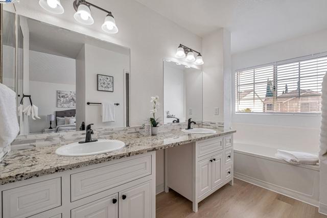 34319 Platinum Ter, Fremont CA: https://media.crmls.org/mediaz/1d7bbcb1-2a29-4fee-bc73-e04d7280482a.jpg