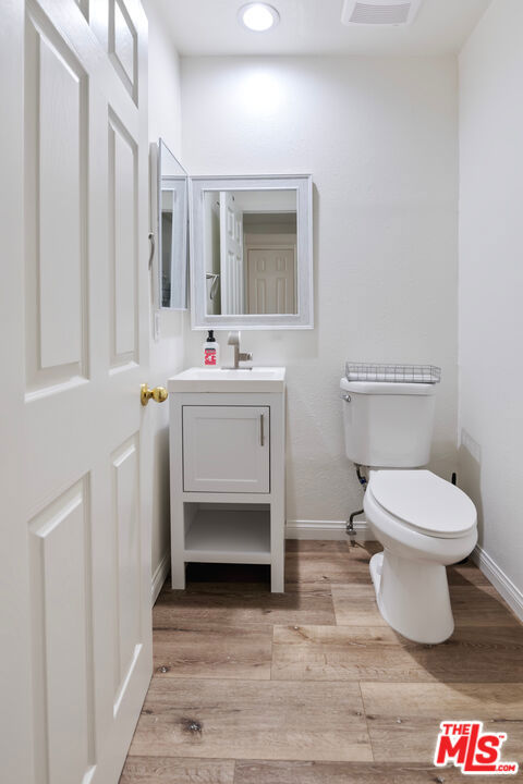 18730 Hatteras Street, Tarzana CA: https://media.crmls.org/mediaz/1d7bc2bb-ec58-4a22-a01b-a198af519830.jpg