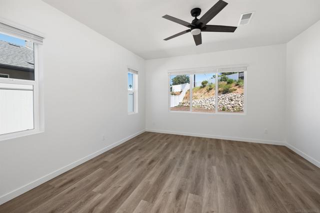 1624 Mauzy Way, El Cajon CA: https://media.crmls.org/mediaz/1d7ccdbf-f24e-4319-bf43-6e934f2ffbe7.jpg