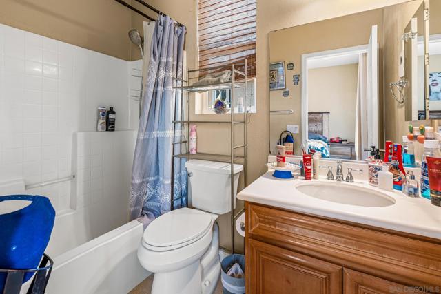 1299 Bellingham, Oceanside CA: https://media.crmls.org/mediaz/1d7d2d5d-065f-4aff-930a-18563c8f3146.jpg