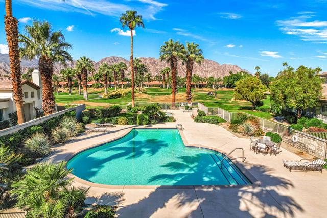55235 Laurel, La Quinta CA: https://media.crmls.org/mediaz/1d7d2fed-b007-4c9f-8864-10d31b16e4c9.jpg