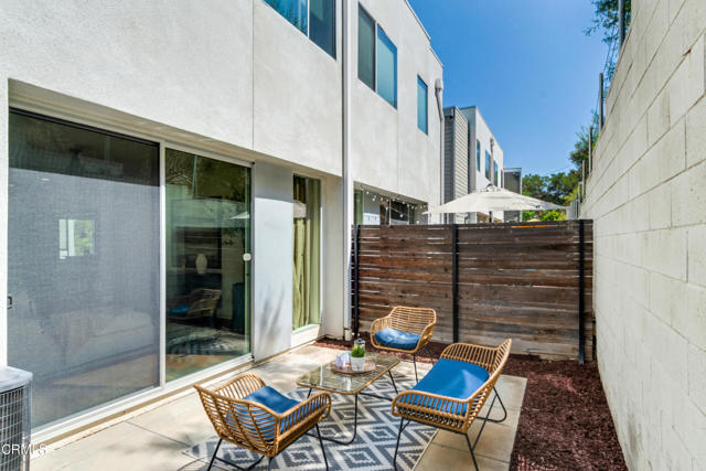 Detail Gallery Image 21 of 28 For 2504 via Artis, Los Angeles,  CA 90039 - 3 Beds | 3 Baths