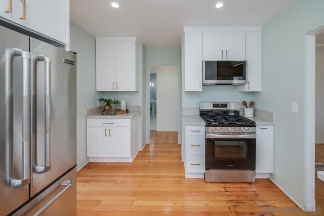 4597 Vista St, San Diego CA: https://media.crmls.org/mediaz/1d7d6f14-362e-457b-b8cb-b71737dc6786.jpg