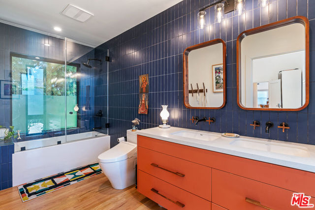 3756 Wade Street, Los Angeles CA: https://media.crmls.org/mediaz/1d7d7647-cf78-4093-954e-1d59b9a3888c.jpg