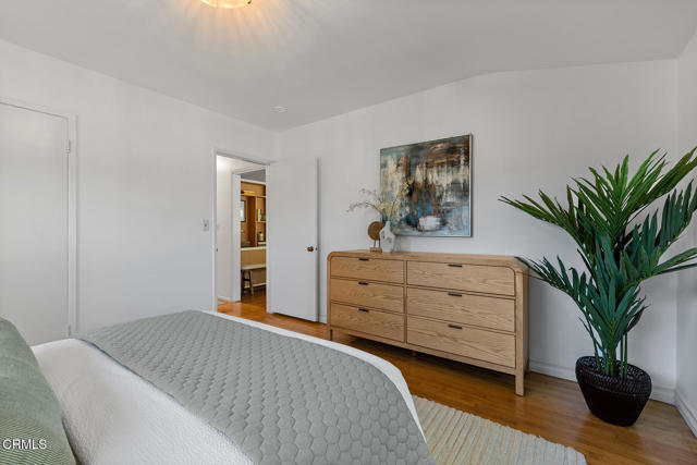 525 N Michillinda Avenue, Pasadena CA: https://media.crmls.org/mediaz/1d7f3b33-a0fd-45a9-8ce1-dc9cd4ff6f54.jpg