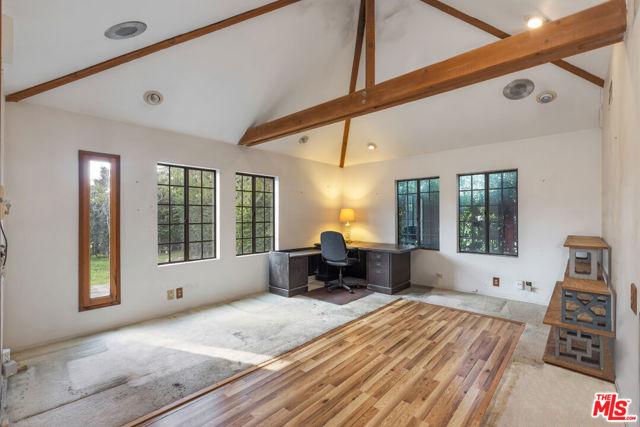 13541 Chandler Boulevard photo 7