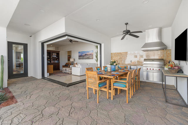 Image 17 of 83 For 2 Diamond Court