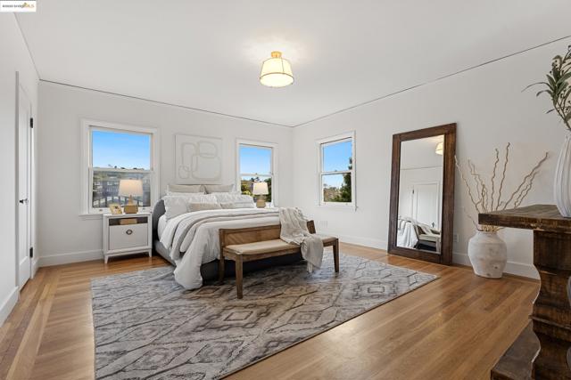 1048 Annerley Rd, Oakland CA: https://media.crmls.org/mediaz/1d82a32e-cbbd-457c-9de5-2690f8f23c5a.jpg