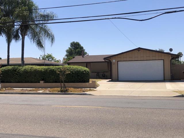 1681 E Mission Avenue, Escondido CA: https://media.crmls.org/mediaz/1d82d06e-9e9e-45f5-bc54-f5ab3b700cc5.jpg