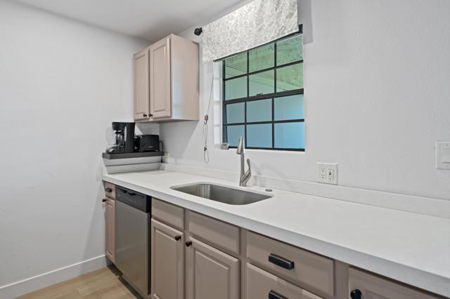 5300 E Waverly Drive, Palm Springs CA: https://media.crmls.org/mediaz/1d8333c8-ab2d-491d-8dbe-40d6b05b305b.jpg