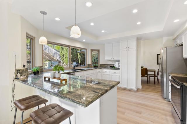 9720 Graceland Way,  CA: https://media.crmls.org/mediaz/1d83d214-be47-462a-831c-ee45aebc5335.jpg