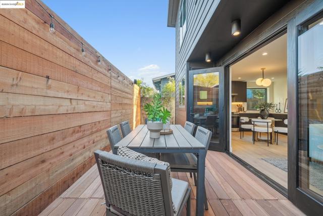 1516 Blake St, Berkeley CA: https://media.crmls.org/mediaz/1d855bf5-126b-4a7a-ac9d-e5d26e10144b.jpg