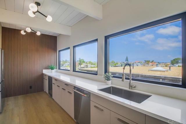 Detail Gallery Image 16 of 52 For 936 Bangor St, San Diego,  CA 92106 - 3 Beds | 2 Baths