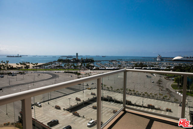 488 E Ocean Boulevard, Long Beach CA: https://media.crmls.org/mediaz/1d86dfdb-ae25-4206-87a5-2670ba8523f0.jpg