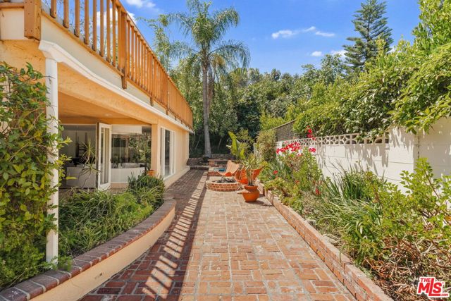 4 Bed Home for Sale in Los Angeles, California