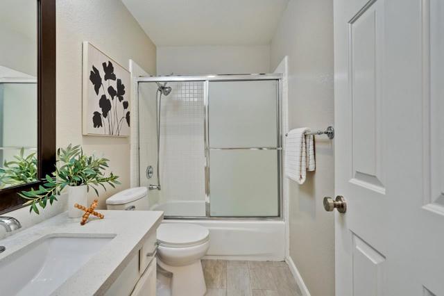 304 Windmill Park Lane, Mountain View CA: https://media.crmls.org/mediaz/1d88693e-e189-4730-861b-14bcac8fe316.jpg