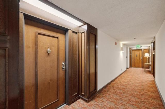 410 Sheridan Avenue, Palo Alto CA: https://media.crmls.org/mediaz/1d88ee30-64d8-4a9a-8c6f-bfa42a81396d.jpg