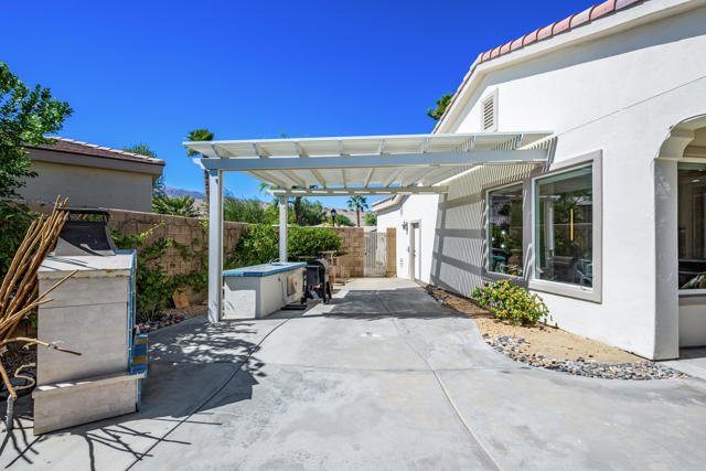 81207 Santa Rosa Court, La Quinta CA: https://media.crmls.org/mediaz/1d89be77-9eac-415e-8805-ec4184af4298.jpg