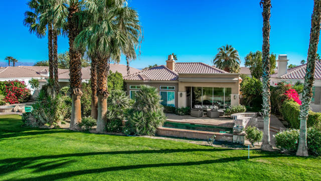 50465 Verano Drive, La Quinta CA: https://media.crmls.org/mediaz/1d8b468a-2490-430a-ae9b-e45111a41ad2.jpg
