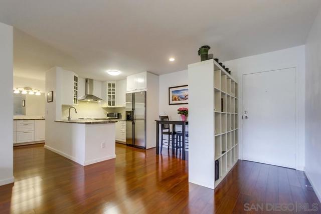 2609 Pico Pl, San Diego CA: https://media.crmls.org/mediaz/1d8bb7a9-b3ba-403a-94e0-b5372fea464d.jpg