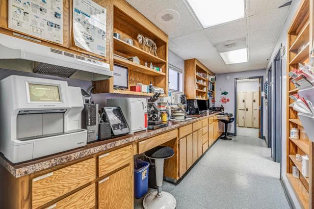 10012 N Foothill Boulevard, Cupertino CA: https://media.crmls.org/mediaz/1d8c61c8-ee42-48e8-b8dd-5b385e032e56.jpg