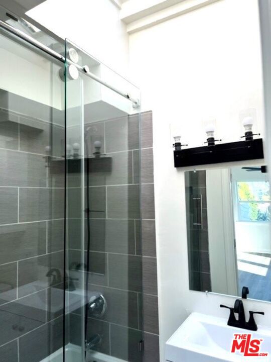 6006 6006 1/2 W Pico Boulevard, Los Angeles CA: https://media.crmls.org/mediaz/1d8cd3b3-c180-4a6e-8a11-7466e2284814.jpg
