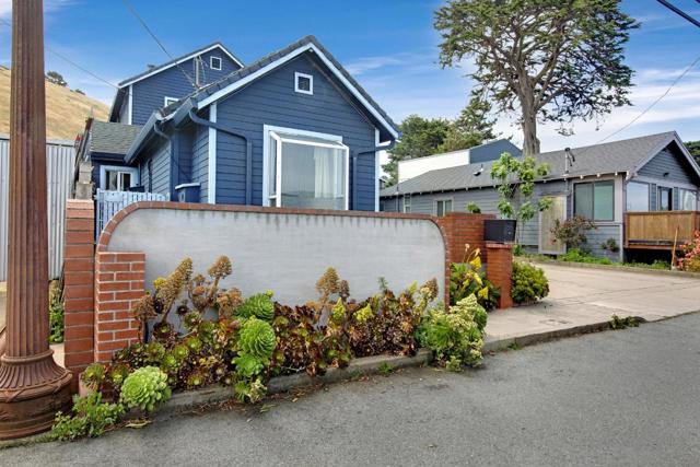 419 Harvey Way, Pacifica CA: https://media.crmls.org/mediaz/1d8cdd14-8d4c-429b-9ae0-225f7281b4e0.jpg