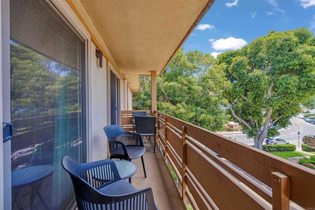 2628 Worden Street, Point Loma CA: https://media.crmls.org/mediaz/1d8d3980-395b-46e8-b17c-f16169d799c4.jpg