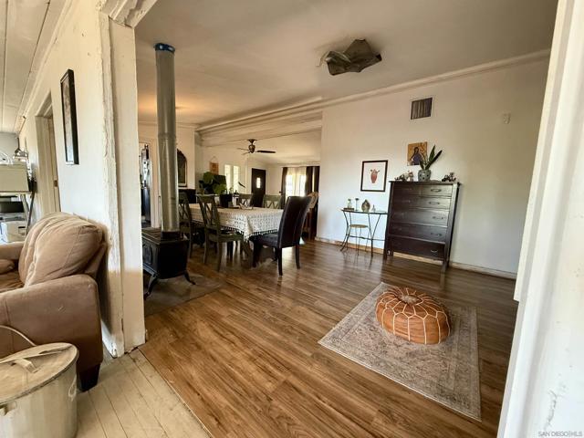 Image 10 of 51 For 25675 Potrero Park Dr