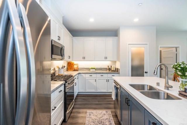 1309 Sunny Heights Road, Fallbrook CA: https://media.crmls.org/mediaz/1d8e70a9-a890-41ac-be3f-119cfb184caa.jpg