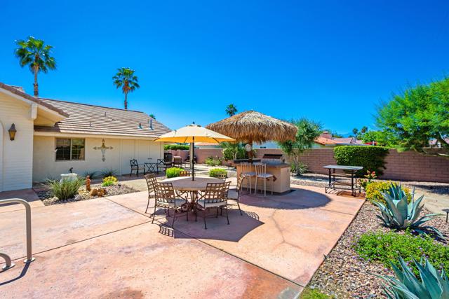 Image 29 of 47 For 78820 Runaway Bay Drive