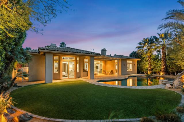 6 Taylor Avenue, Palm Desert CA: https://media.crmls.org/mediaz/1d8f3258-eb2a-407c-8bc6-9a298bcad3b4.jpg