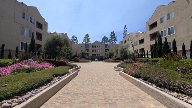 Image 23 of 24 For 8889 Caminito Plaza Centro