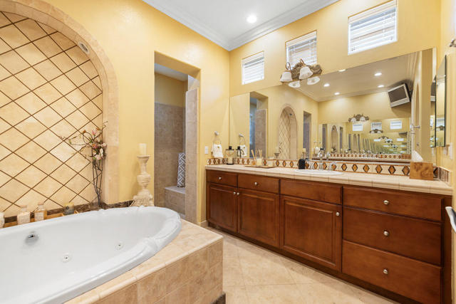 9 Via Santanella, Rancho Mirage CA: https://media.crmls.org/mediaz/1d9052b2-874c-4115-a62e-80bbd1b491e7.jpg